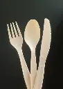 disposable-cutlery-arrangement.webp